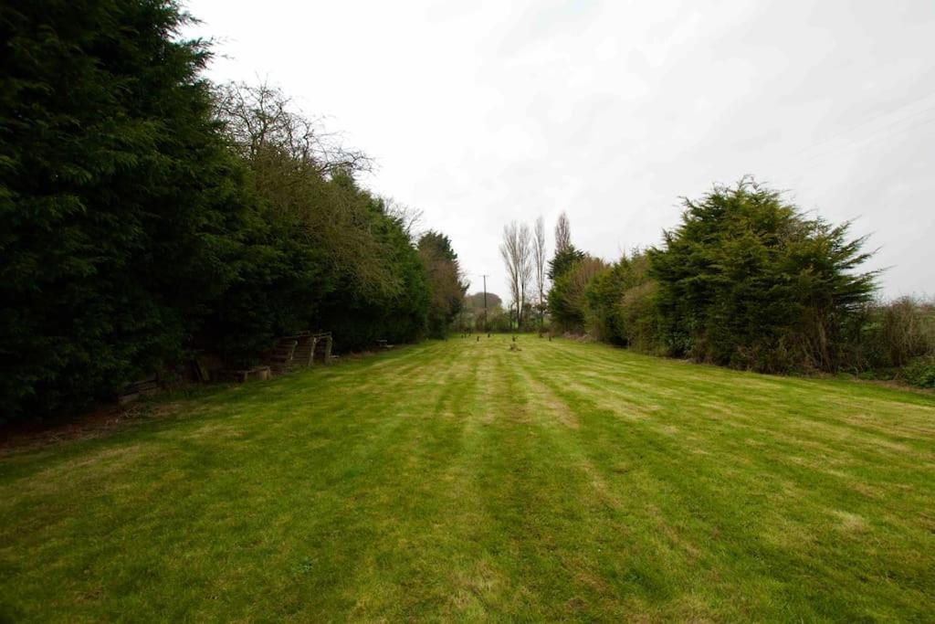 Spacious 5 Bed In The Countryside, Close To Frinton-On-Sea Kirby Cross Extérieur photo