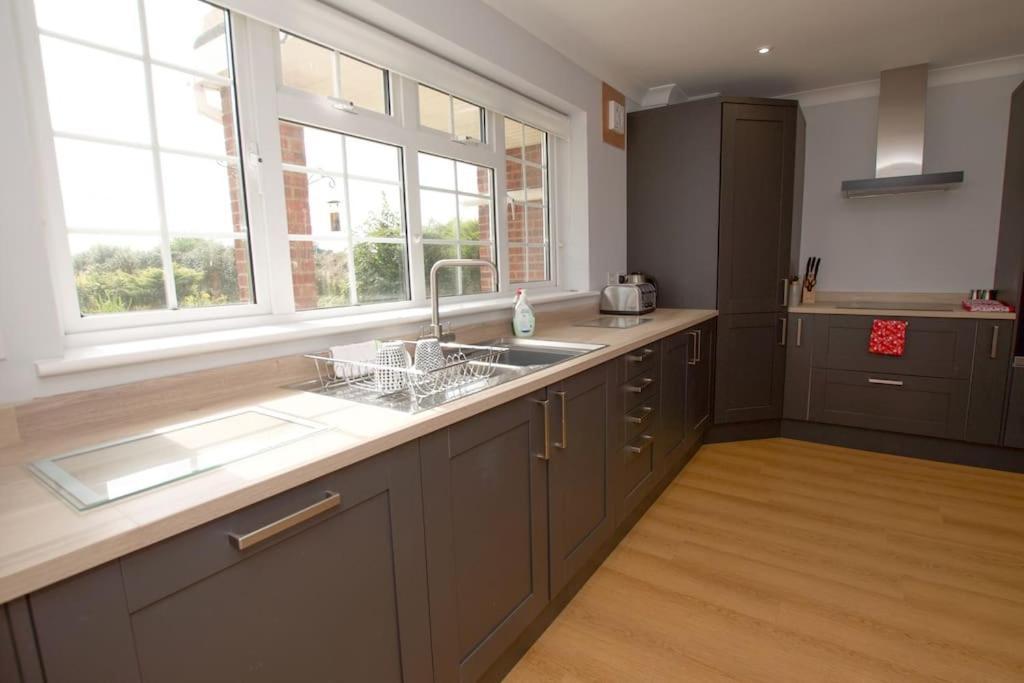 Spacious 5 Bed In The Countryside, Close To Frinton-On-Sea Kirby Cross Extérieur photo