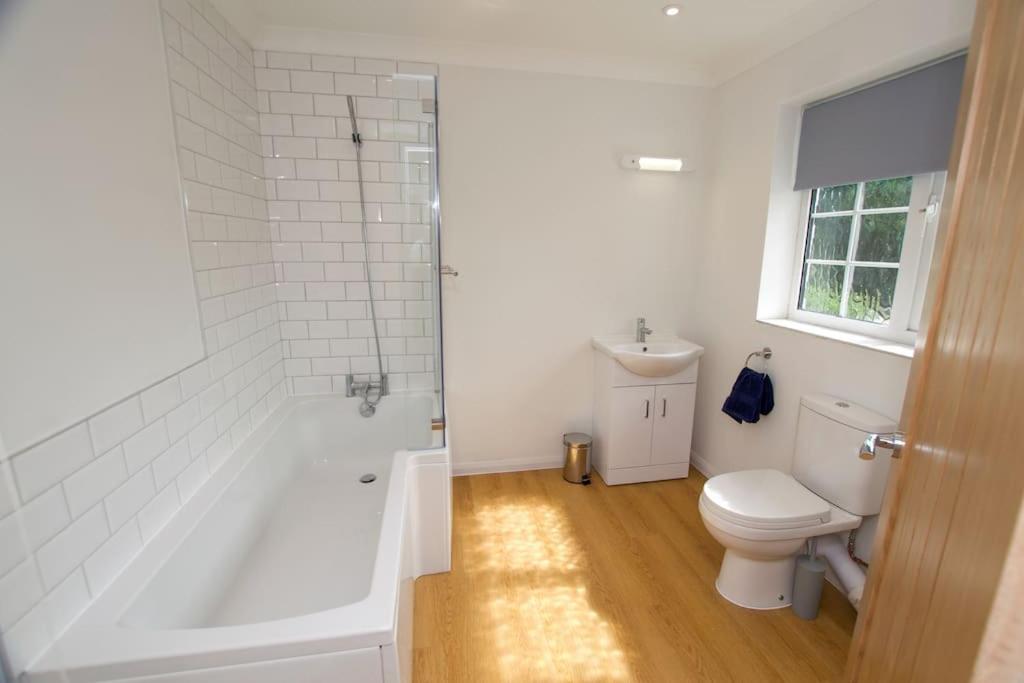 Spacious 5 Bed In The Countryside, Close To Frinton-On-Sea Kirby Cross Extérieur photo
