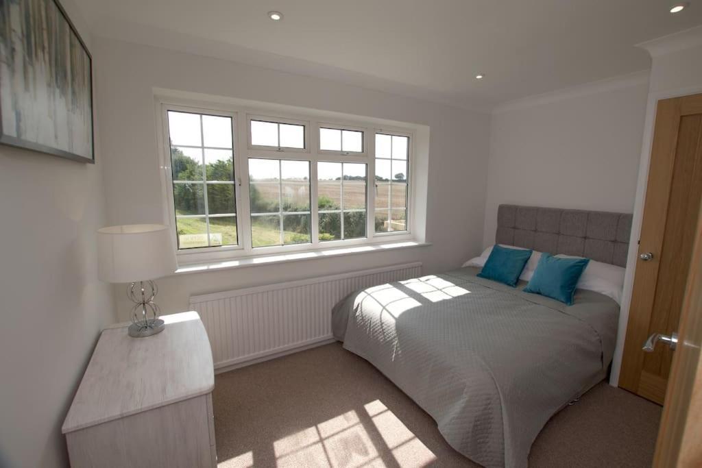Spacious 5 Bed In The Countryside, Close To Frinton-On-Sea Kirby Cross Extérieur photo